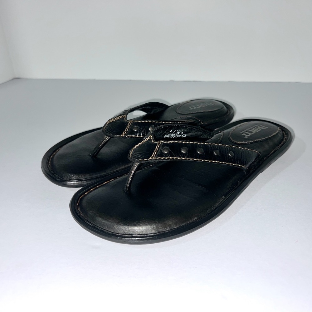 Born Black Leather Sandals Flip Flops Sz 6